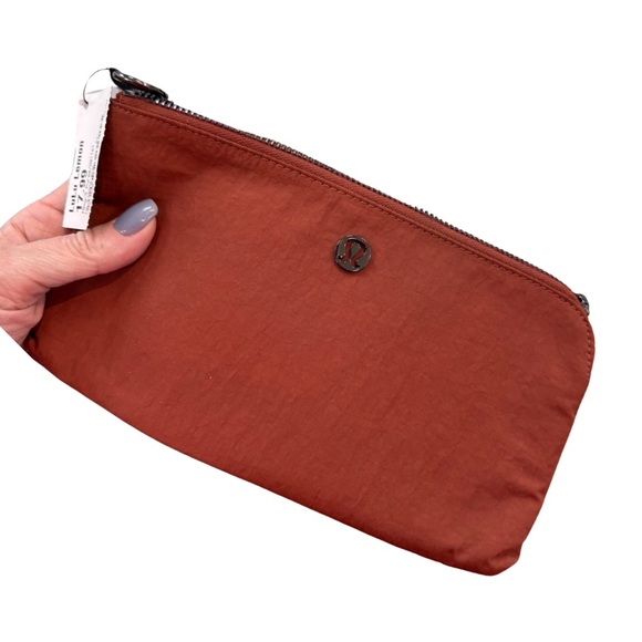 🍋Lululemon Now and Always Pouch
Dark Terracotta - Excellent Condition Like New - Picture 5 of 11